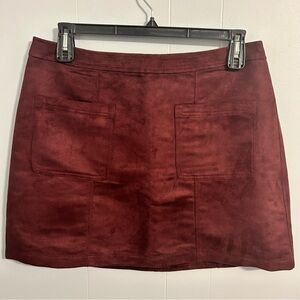 Old Navy size 14 Rich Burgundy/wine Mini Skirt. Pockets zipper great preowned‎